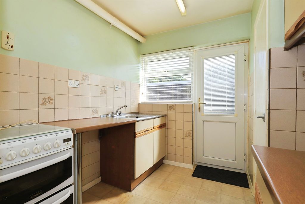 Property photo 2 of 18