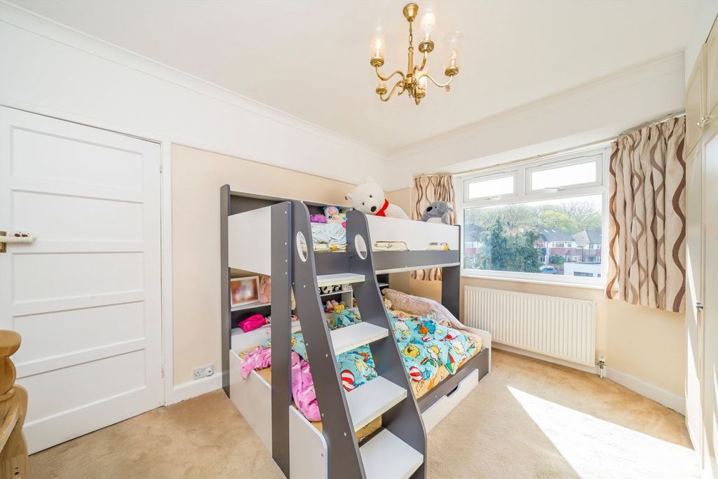 Property photo 2 of 3