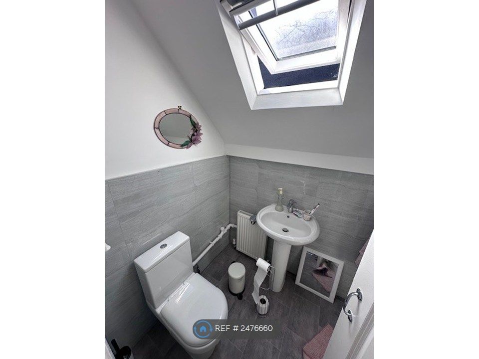 Property photo 3 of 4