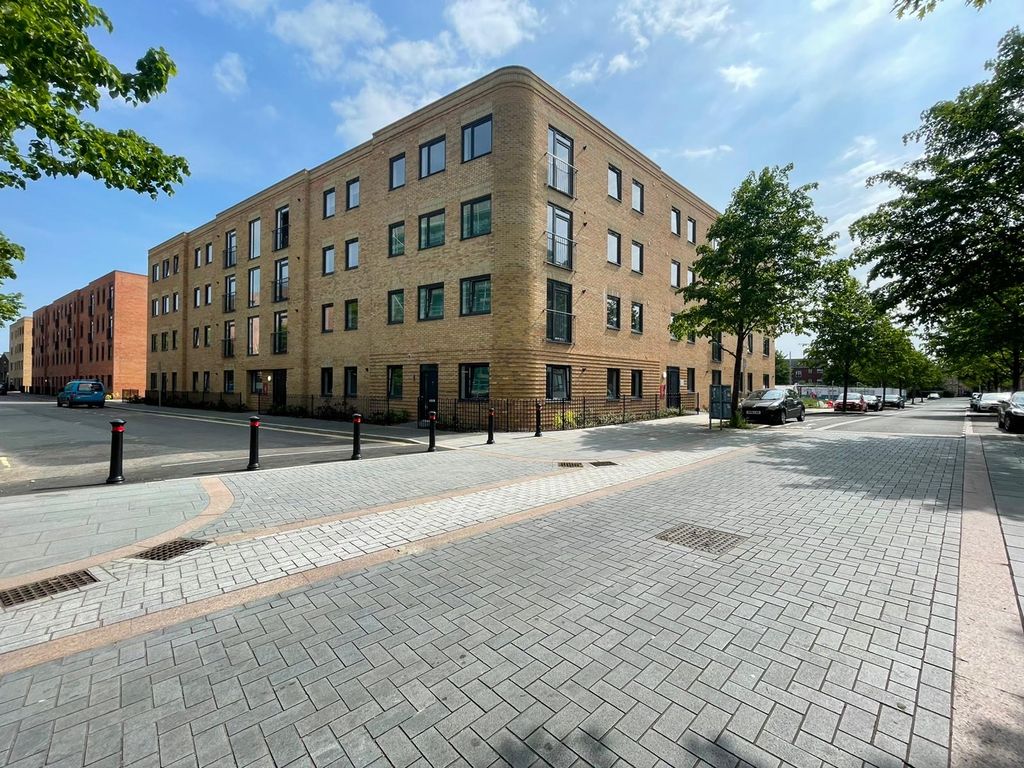 Property photo 1 of 8 Exterior