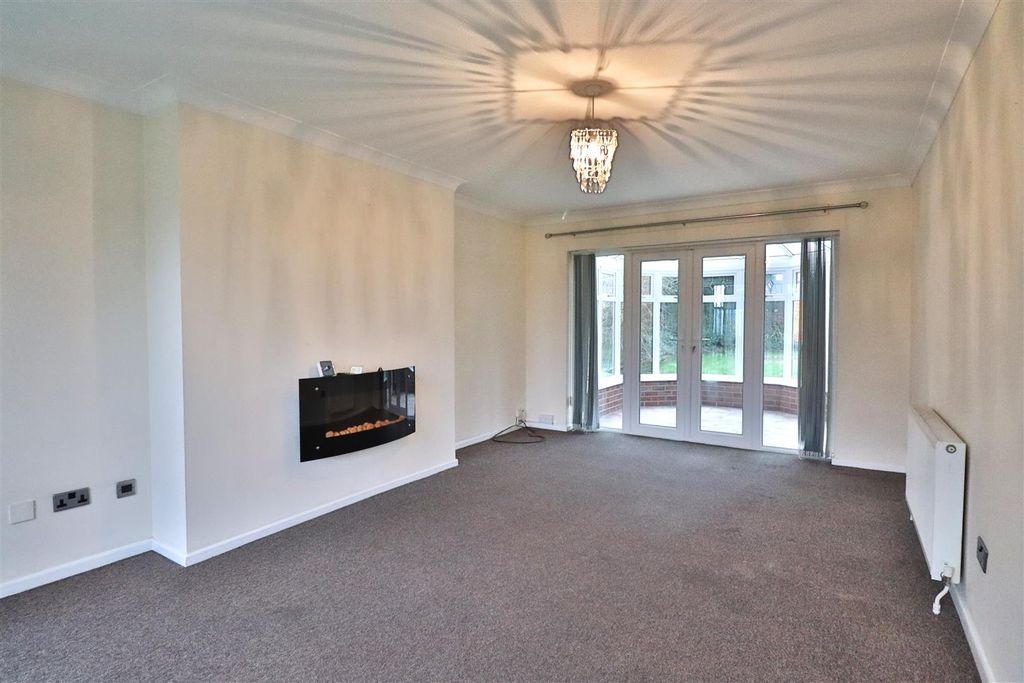 Property photo 2 of 22 The Templars - Lounge 2.Jpg