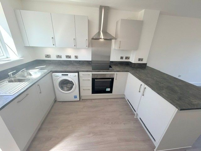 Property photo 2 of 7 Kitchen