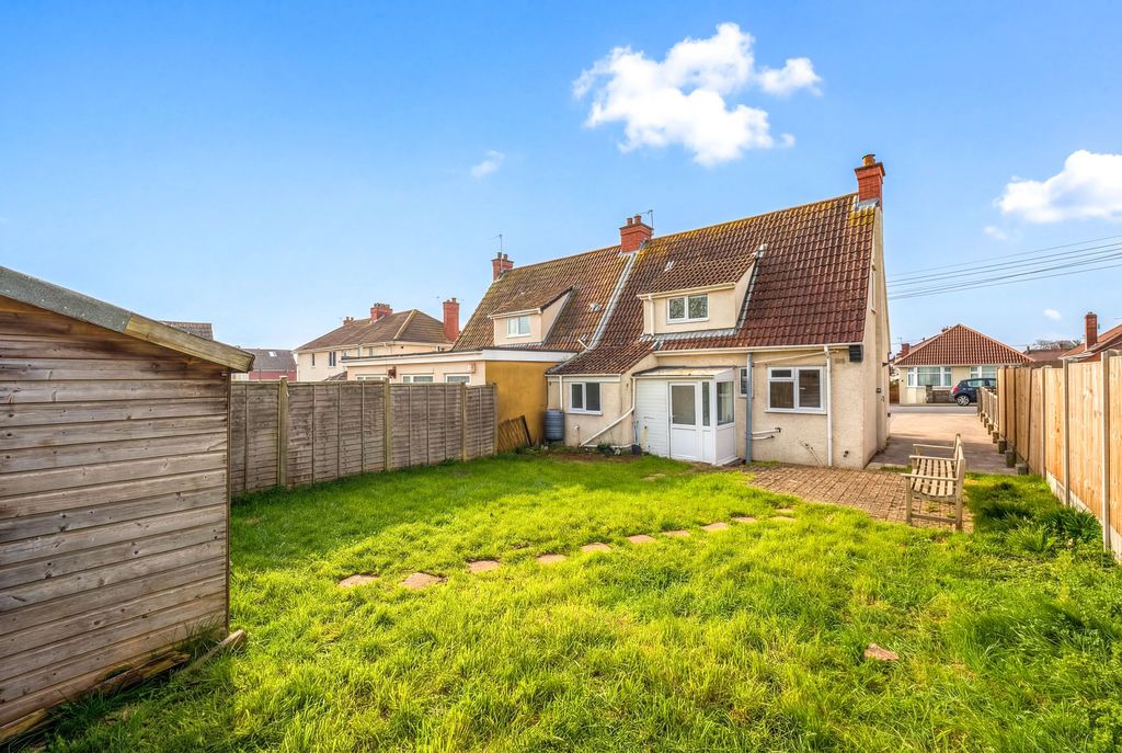 Property photo 3 of 18 Photo 2