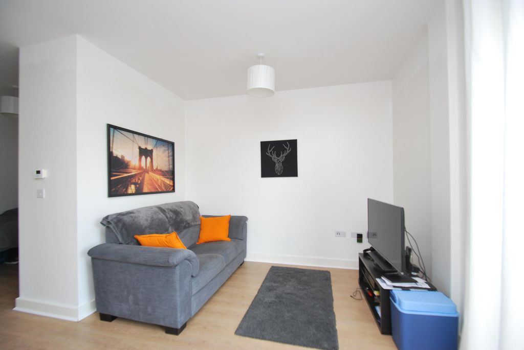 Property photo 2 of 6 Living Room