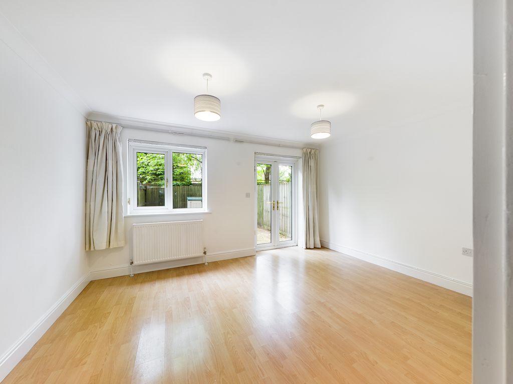 Property photo 2 of 15 Image