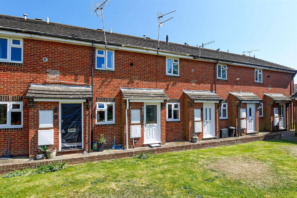 Property photo 1 of 11 P1100047.Jpg