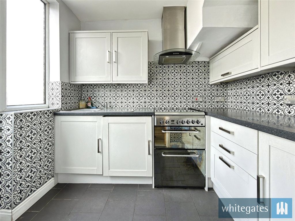 Property photo 3 of 13 Picture No. 08