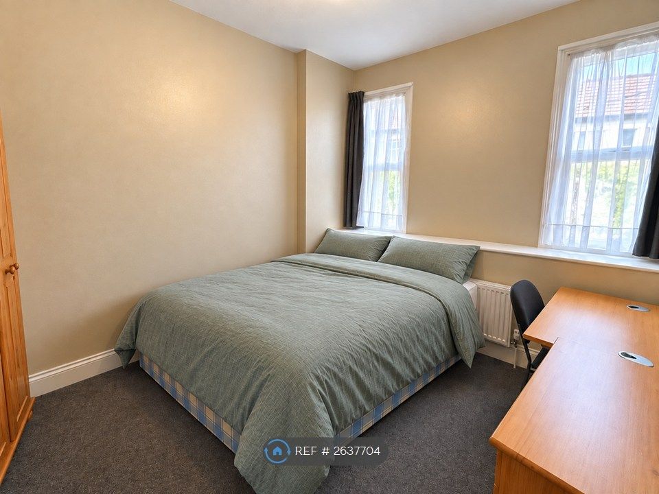 Property photo 3 of 8