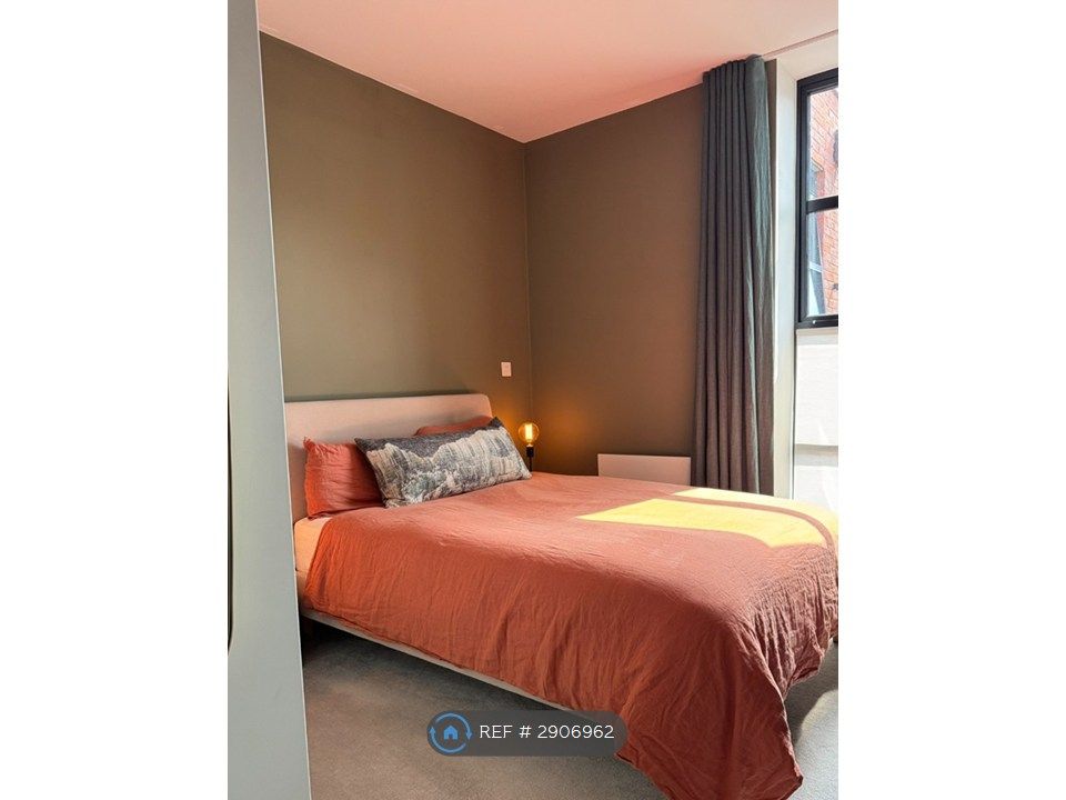 Property photo 3 of 10 Bedroom
