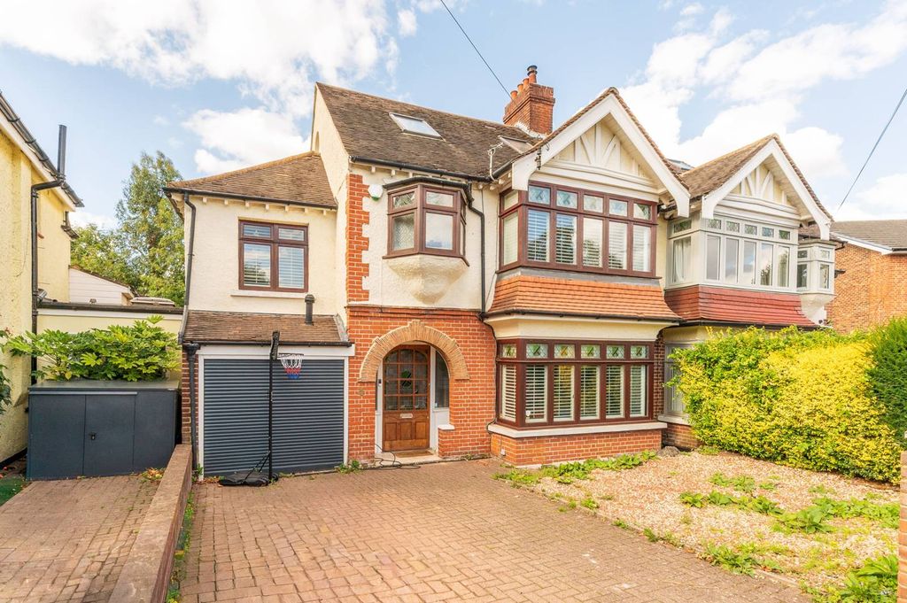 Property photo 2 of 19