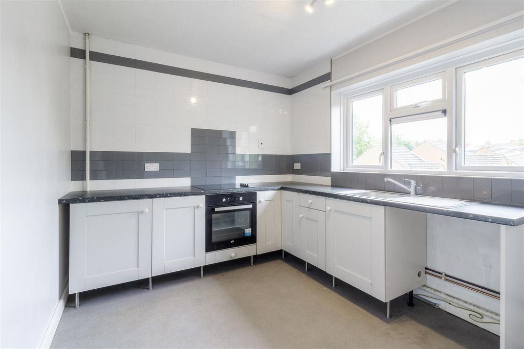 Property photo 2 of 13 Kitchen/Breakfast Room
