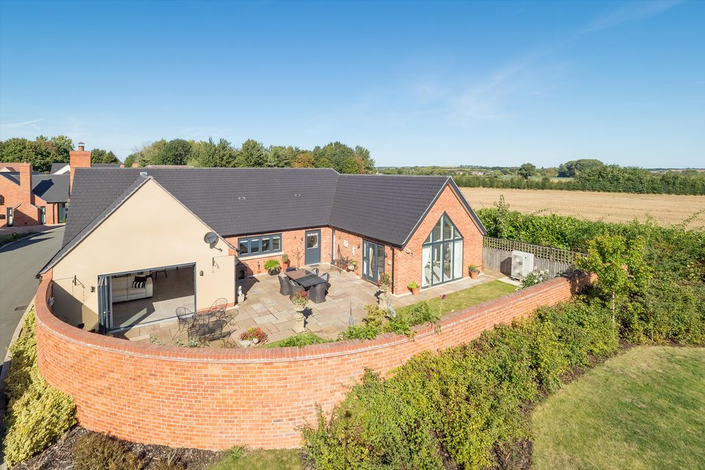 Property photo 2 of 30 Image