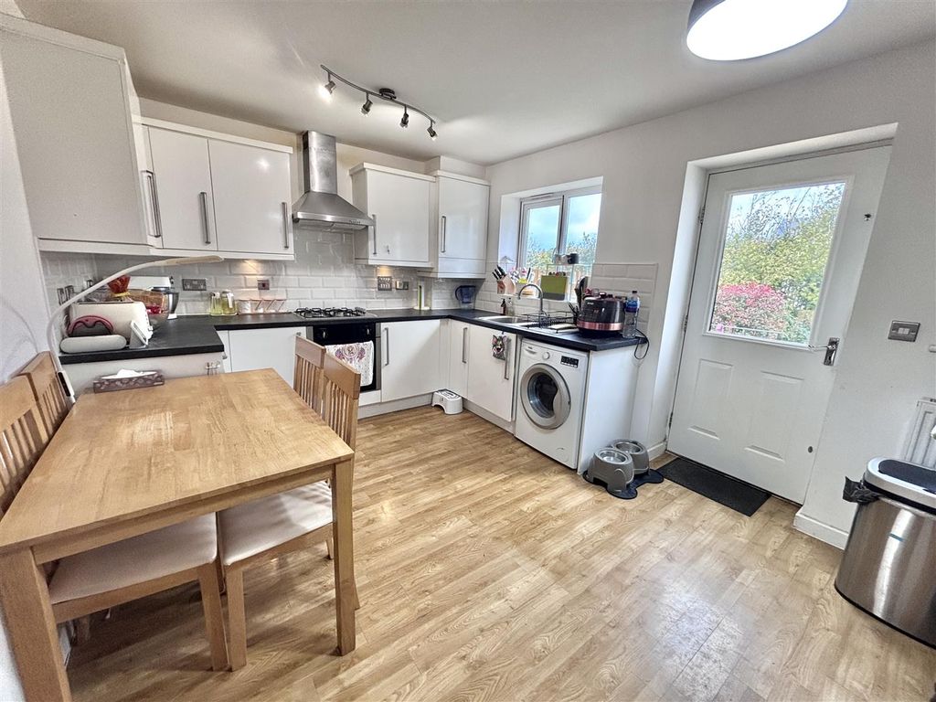 Property photo 2 of 13 Img_9033.Jpg