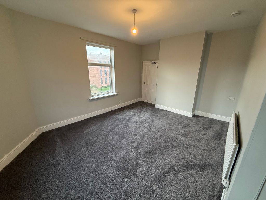 Property photo 3 of 11 Lounge