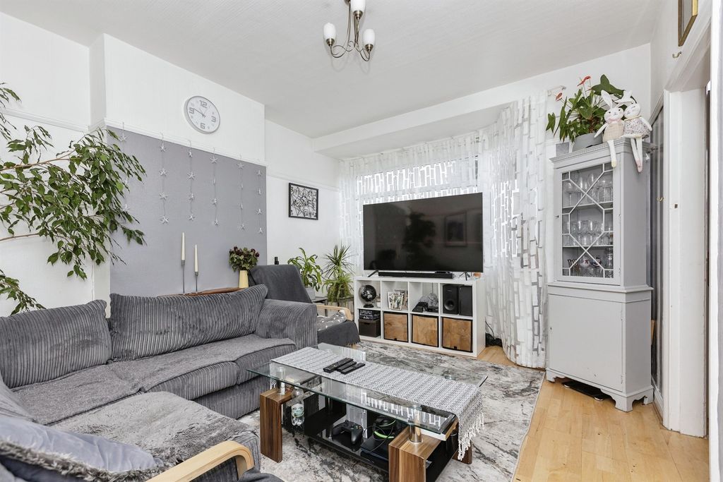 Property photo 1 of 15
