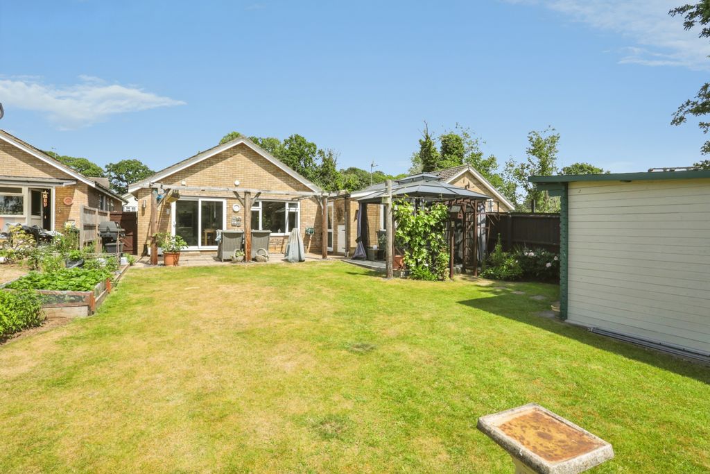Property photo 2 of 20