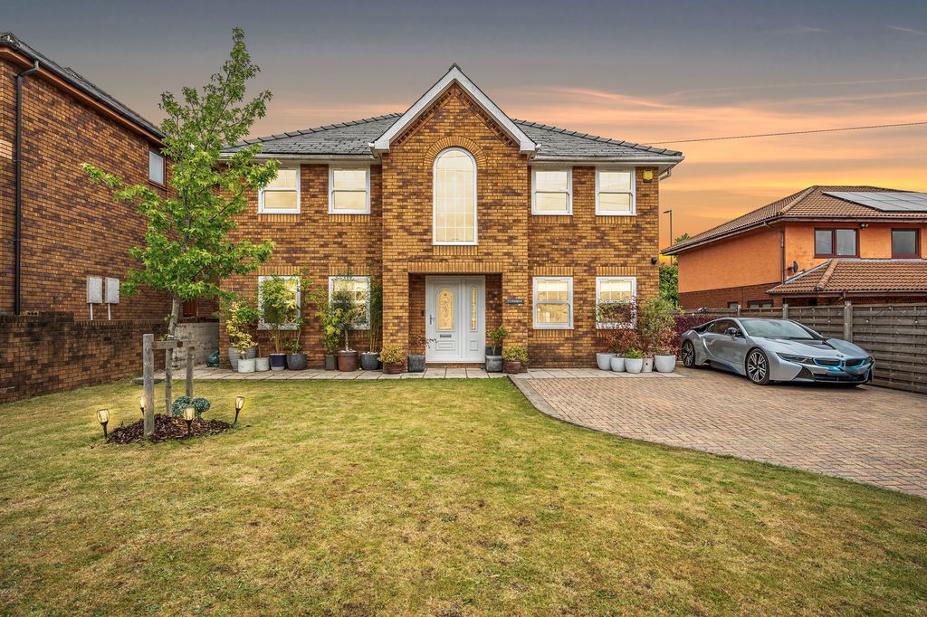 Property photo 1 of 33