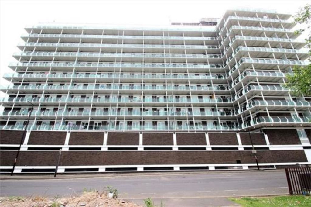 Property photo 1 of 6 Exterior