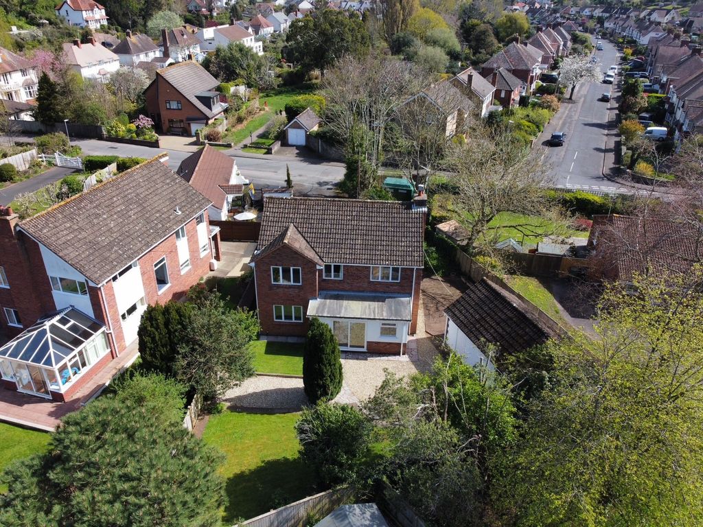 Property photo 2 of 18