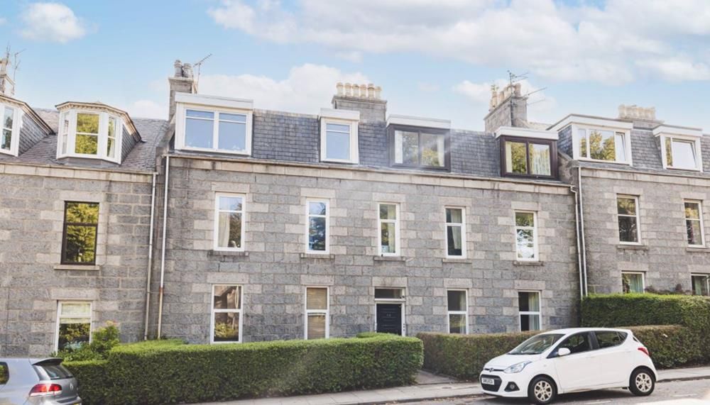 Property photo 1 of 16 External