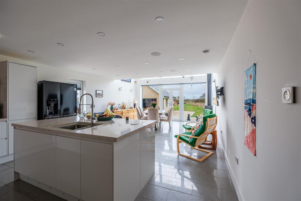 Property photo 3 of 41 Solas-12.Jpg