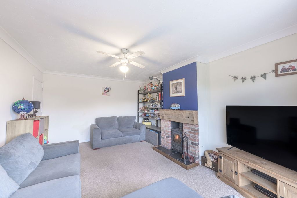 Property photo 2 of 30