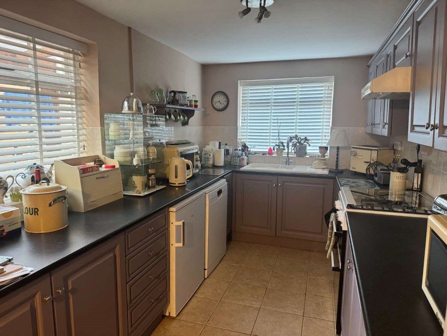 Property photo 3 of 11