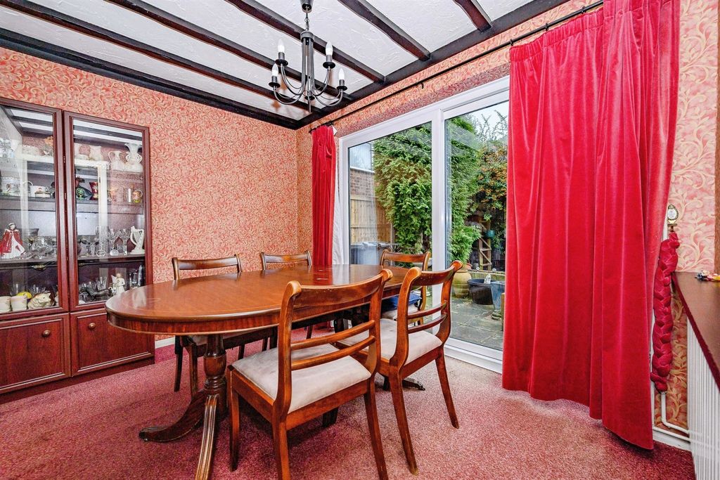 Property photo 3 of 18