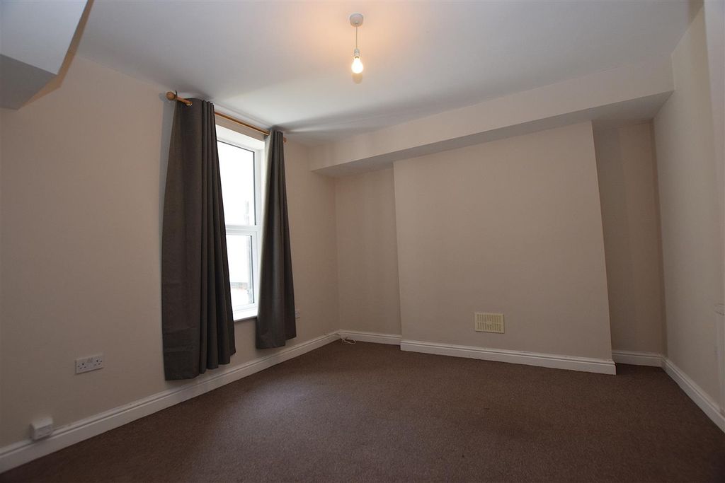 Property photo 3 of 6 Dsc_1012.Jpg