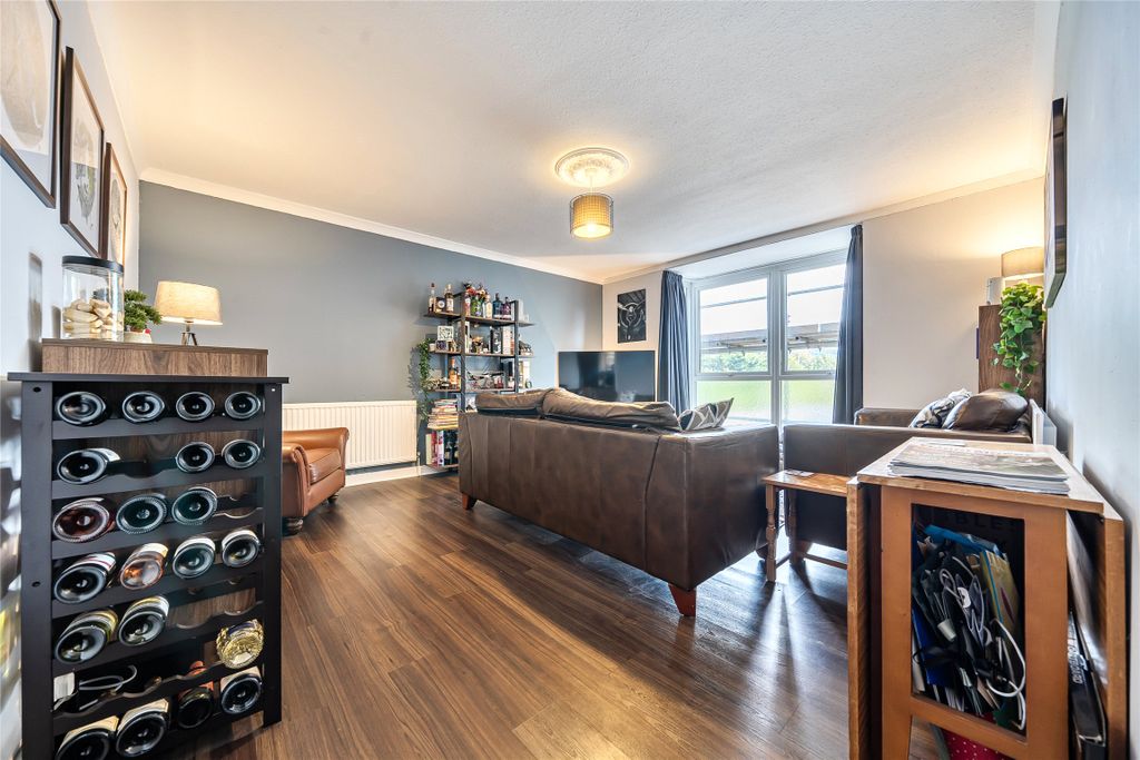 Property photo 3 of 11 Picture No. 15