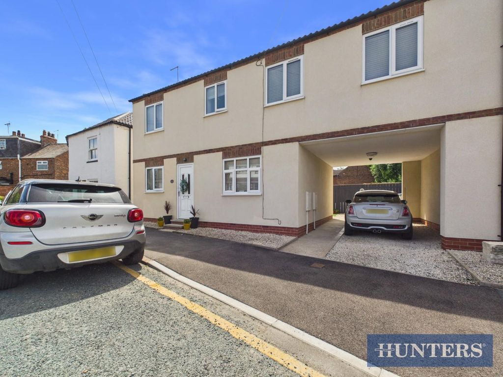 Property photo 1 of 16 Cam01450G0-Pr0322-Still030.Jpg