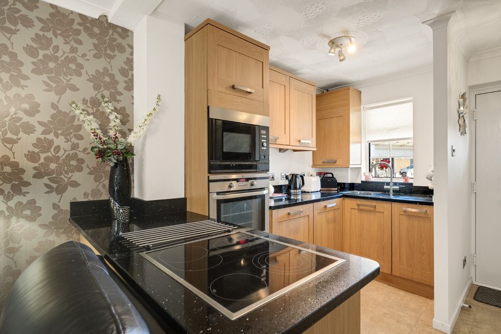 Property photo 3 of 14 5423626