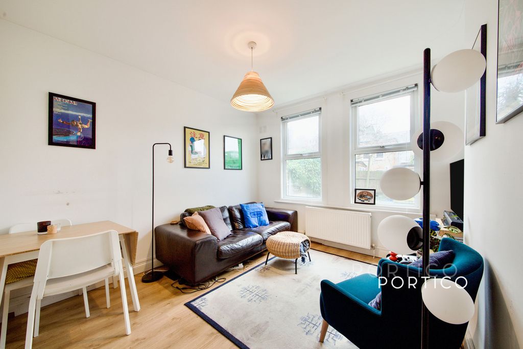 Property photo 2 of 11 Pbox-Img.Jpg