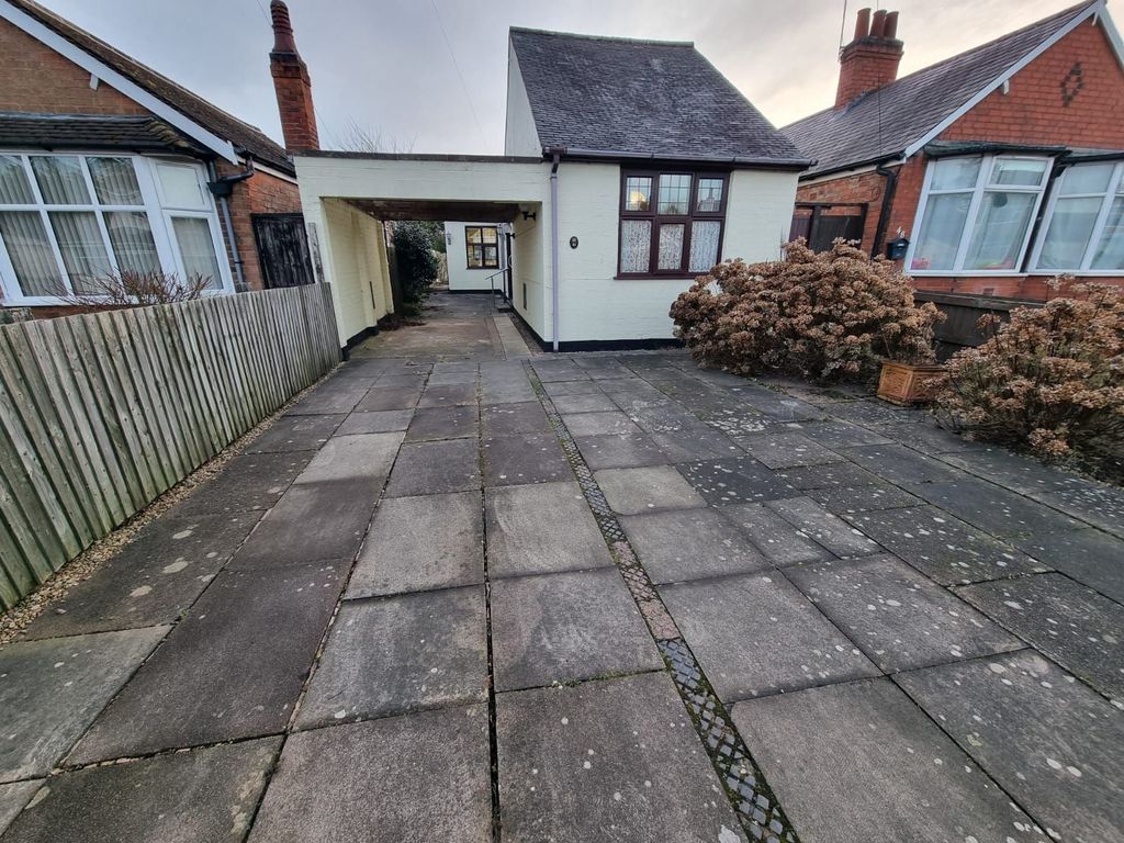 Property photo 2 of 17 Photograph 1