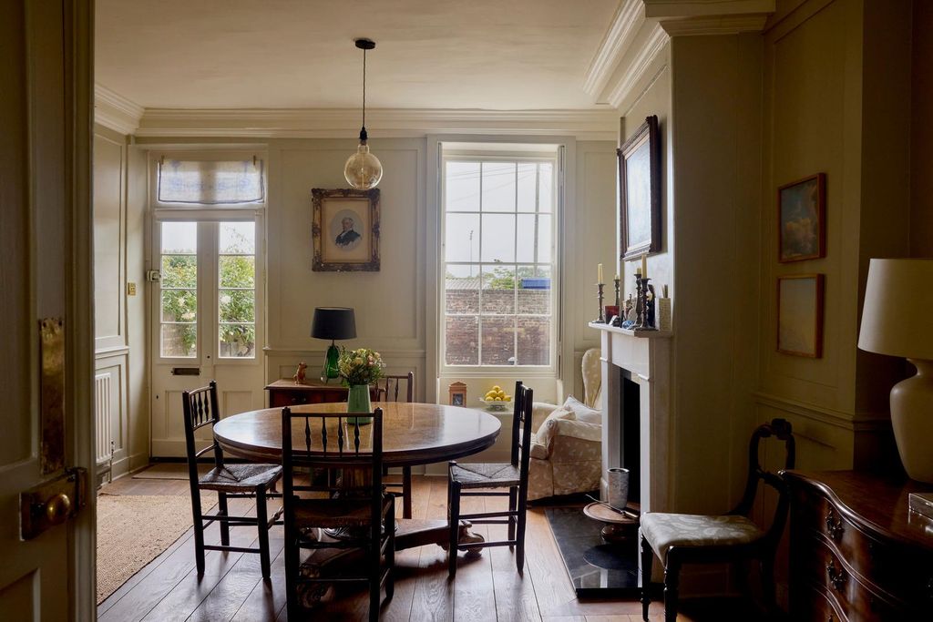 Property photo 1 of 30