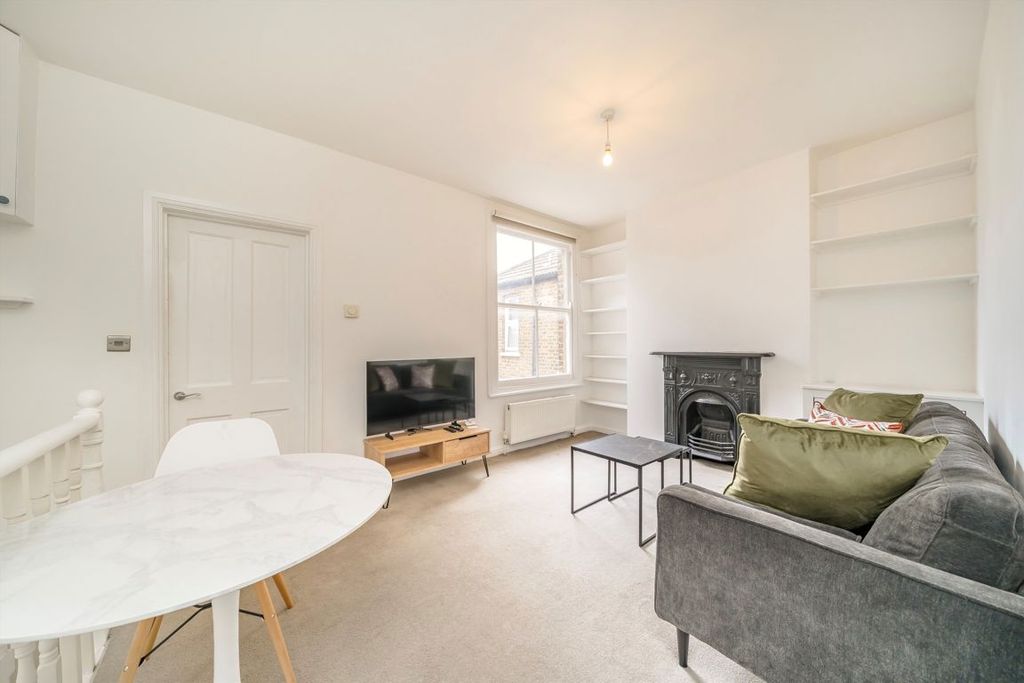 Property photo 2 of 7