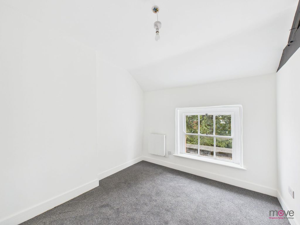 Property photo 3 of 5 Bedroom