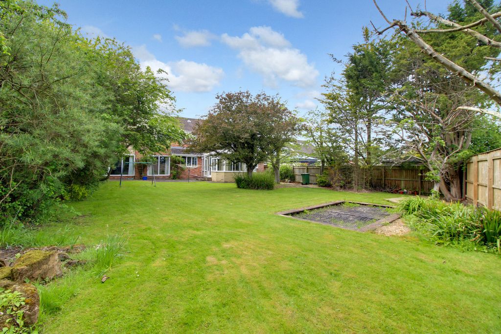 Property photo 2 of 22