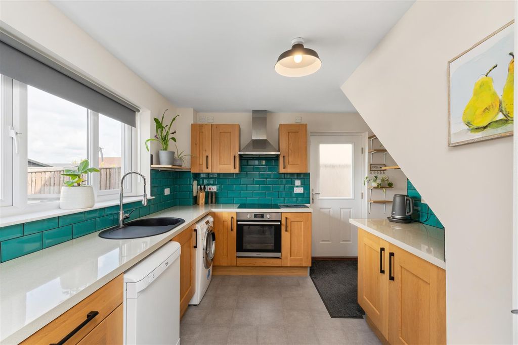 Property photo 3 of 32 9.Jpg