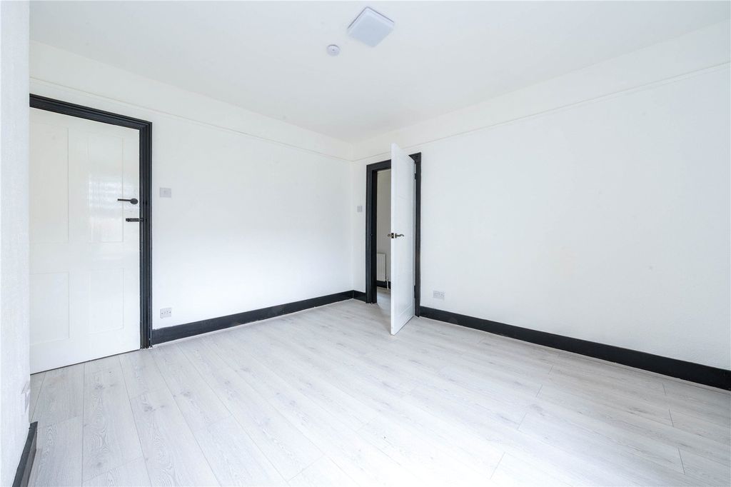 Property photo 2 of 10 Picture No. 05