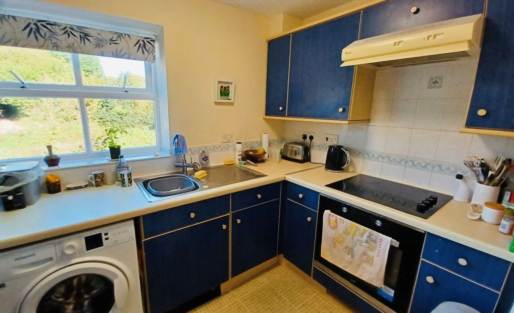 Property photo 2 of 6