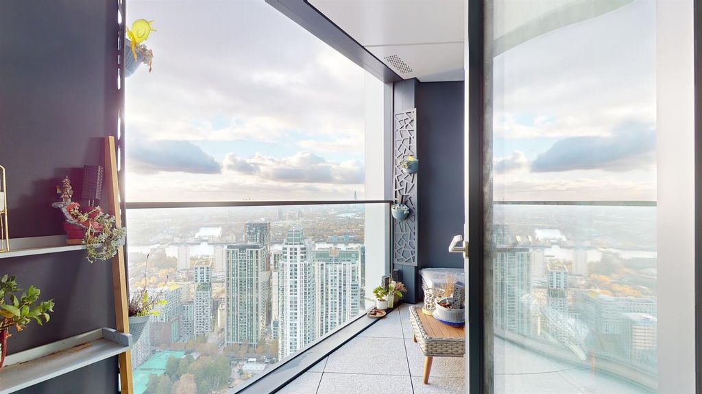 Property photo 2 of 27 The Madison 3B 52nd Fl  (15).Jpg