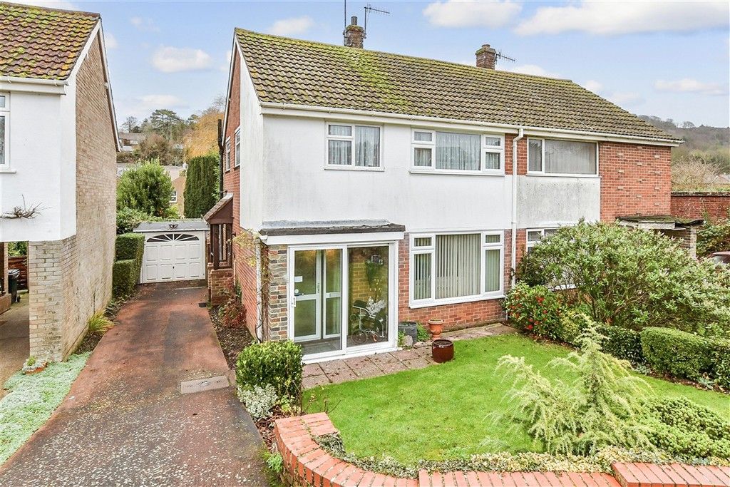 Property photo 1 of 14 Front (Web)