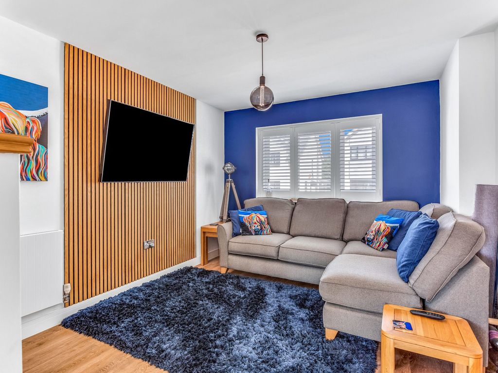 Property photo 3 of 42