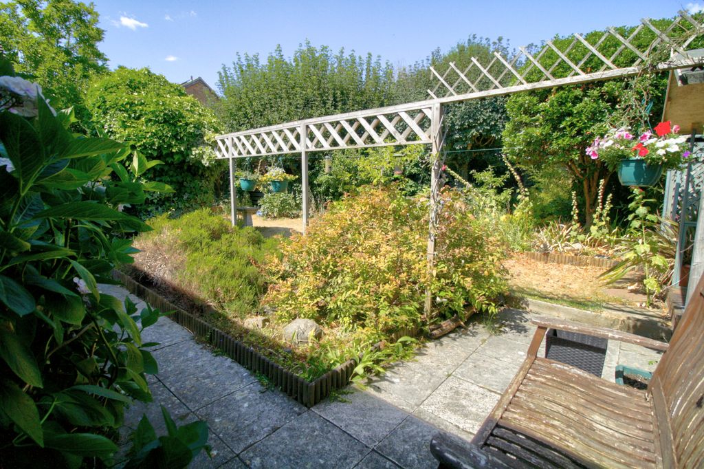 Property photo 3 of 12 18Carp7