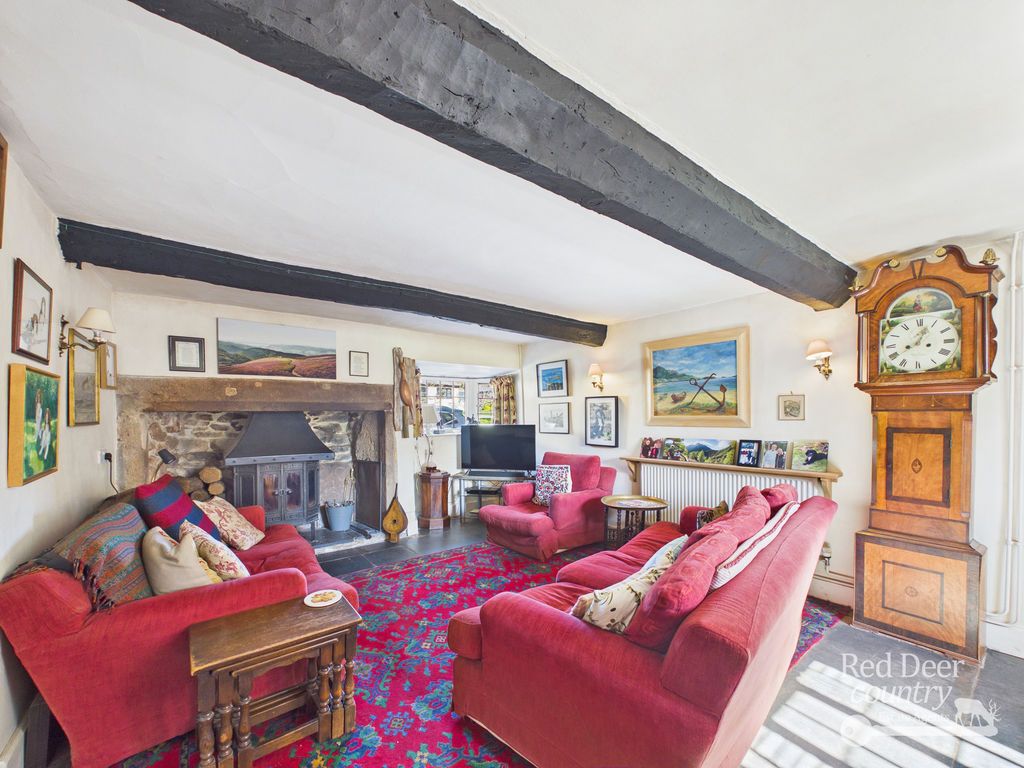 Property photo 2 of 31 Sitting Room