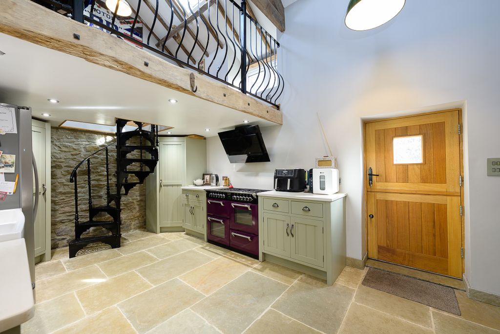 Property photo 3 of 20 Pentwyn-34