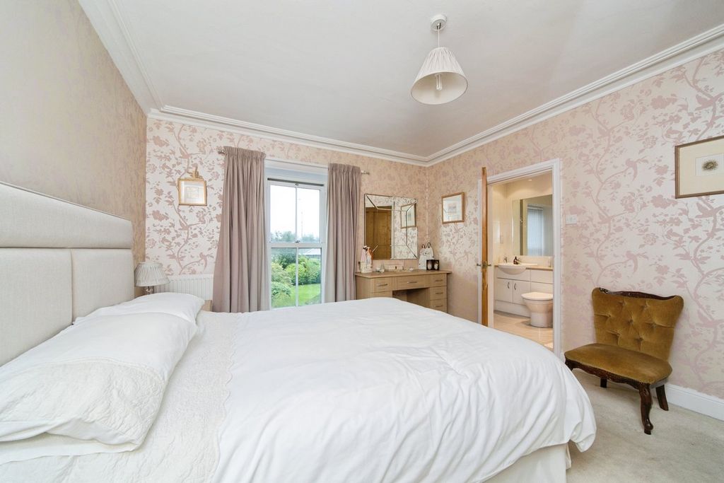 Additional image 10 of 4 bed detached house for saleFfordd Caergybi, Llanfairpwllgwyngyll LL61