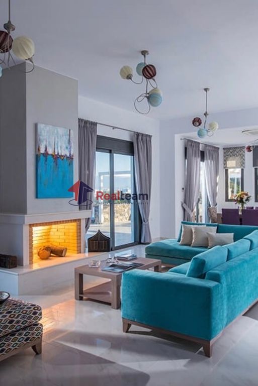 Property photo 2 of 24