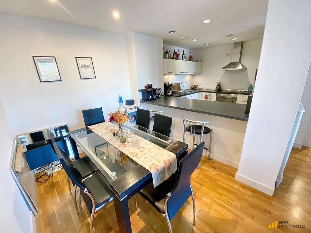 Property photo 3 of 28